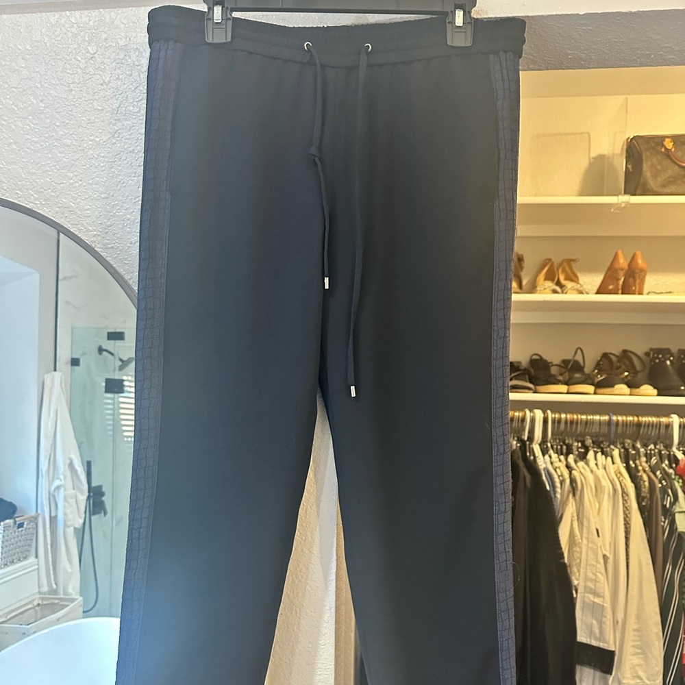 LIVE SHOW LISTING- UNLISTED ITEM 1-100